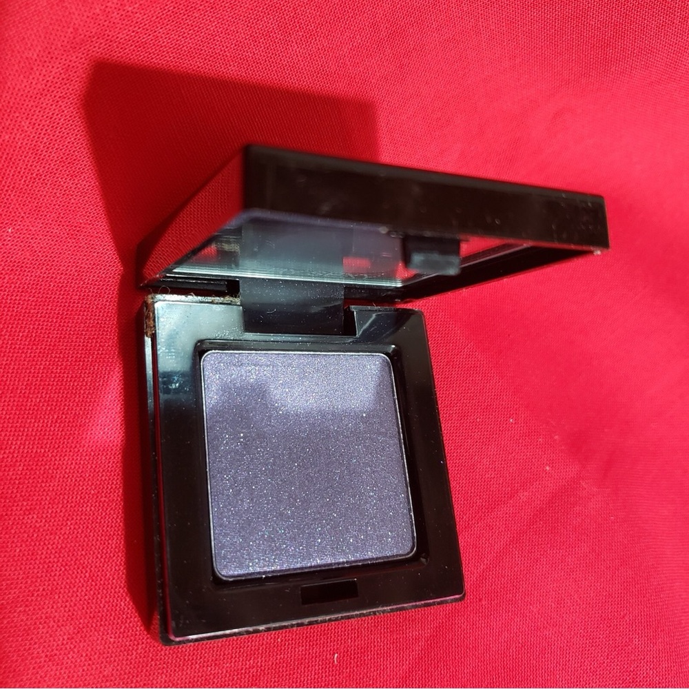 Victoria’s Secret Very Sexy Silky Eyeshadow Taboo Purple Sparkle NEW